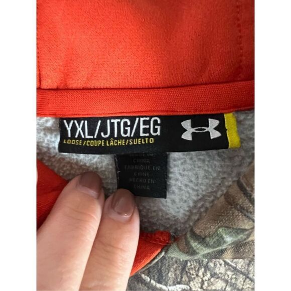 Under Armour Boys Camo Hooded Sweatshirt Size YXL - Picture 2 of 4